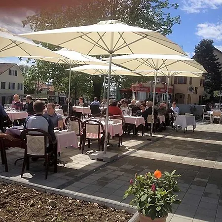 Glanis Szálloda 3*